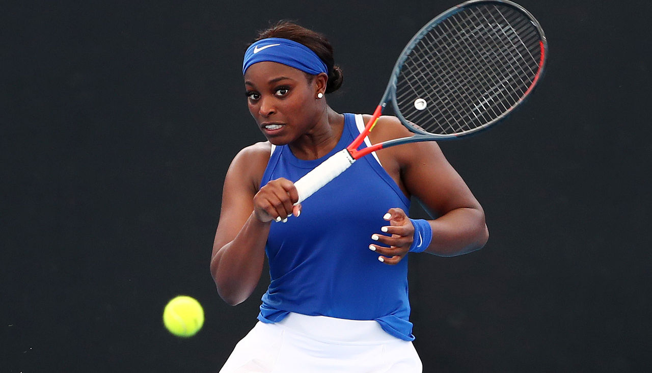 BRISBANE, AUSTRALIA - JANUARY 07: Sloane Stephens of the United States plays a forehand in her match against Liudmila Samsonova of Russia during day two of the 2020 Brisbane International at Pat Rafter Arena on January 07, 2020 in Brisbane, Australia. (Photo by Chris Hyde/Getty Images)