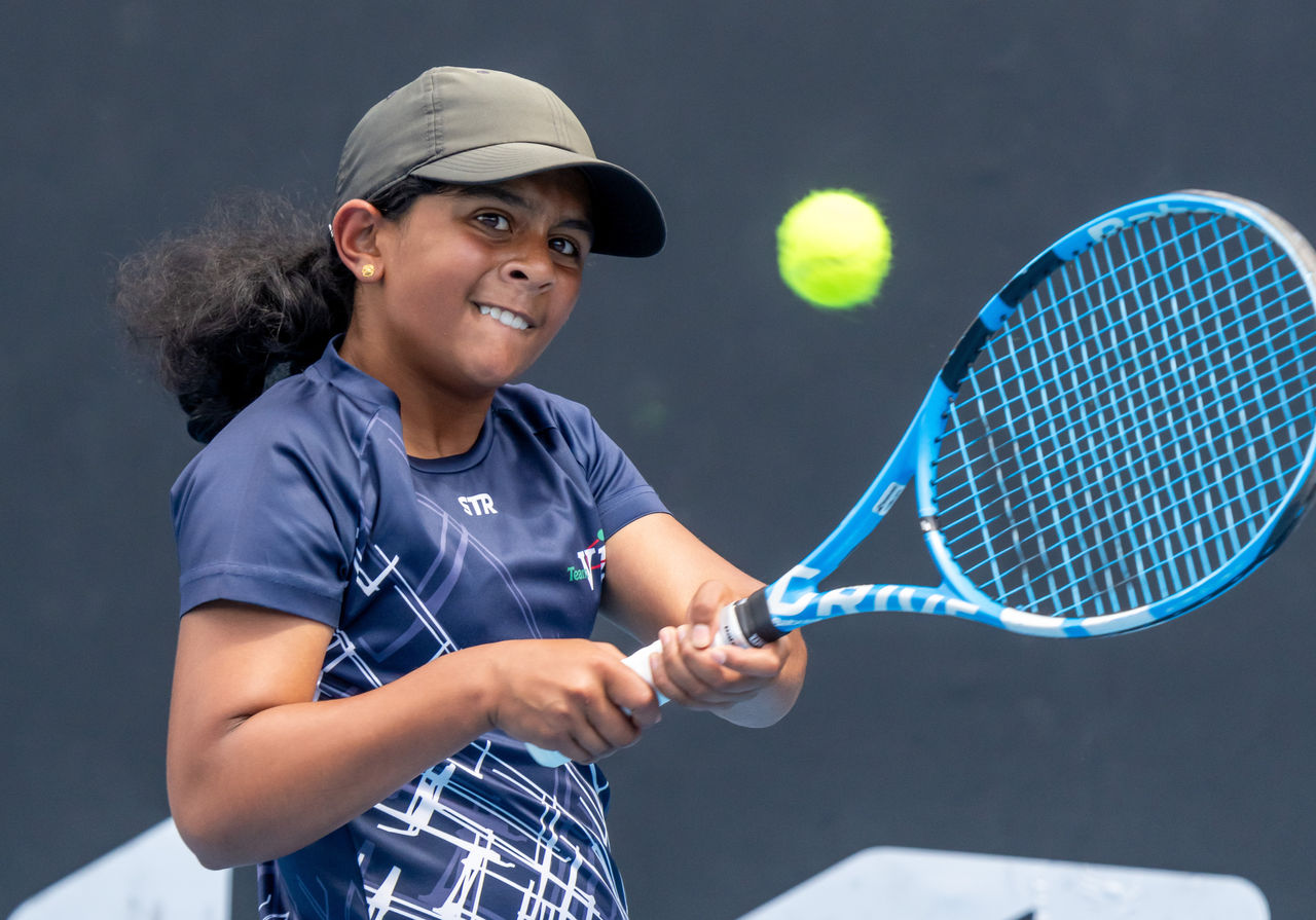 Isabella CAMERON at the 2023 December Showdown,14/u,  at Melbourne Park on Sunday, December 3, 2023. Photo by TENNIS AUSTRALIA/ Jay Town